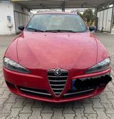 Alfa Romeo 147 1.6 TS 16V Moving Moving - rote Alfa Romeo 147