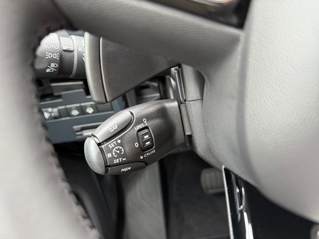Fahrzeugabbildung Citroën C5 Aircross Hybrid 145 ë-DSC6 MAX