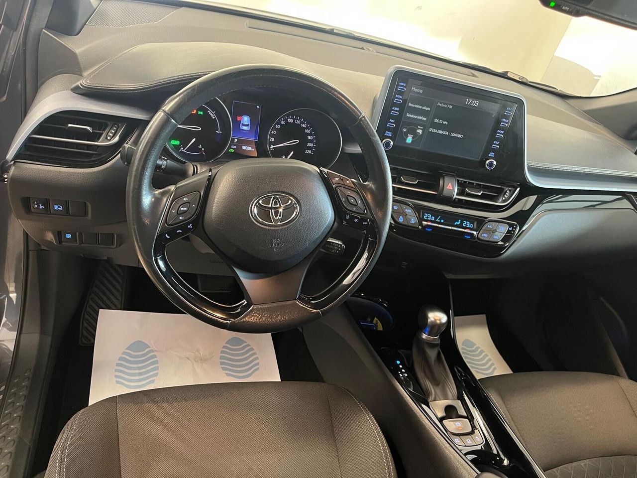 Toyota C-HR 2.0 Hybrid E-CVT Trend imagem 3
