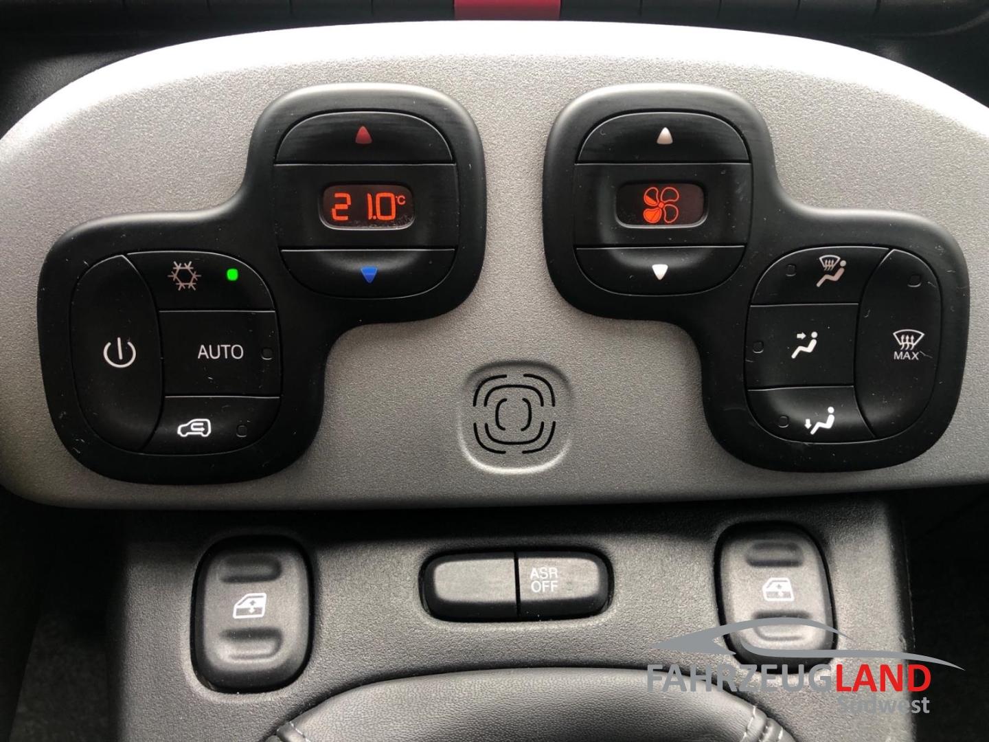 Fiat Panda City Cross Klimaautomatik Einparkhilfe hin
