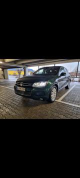 Volkswagen Touareg 3.0 Hybrid Tiptronic - - mit Benzin-Antrieb: Grün, Luftfederung