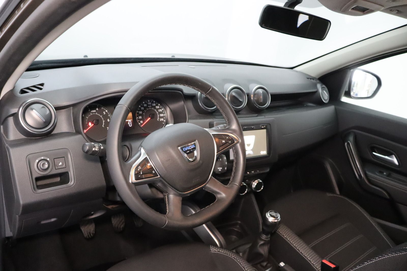 Fahrzeugabbildung Dacia Duster II 1.4 * 1. Hand * Navi * SHZ