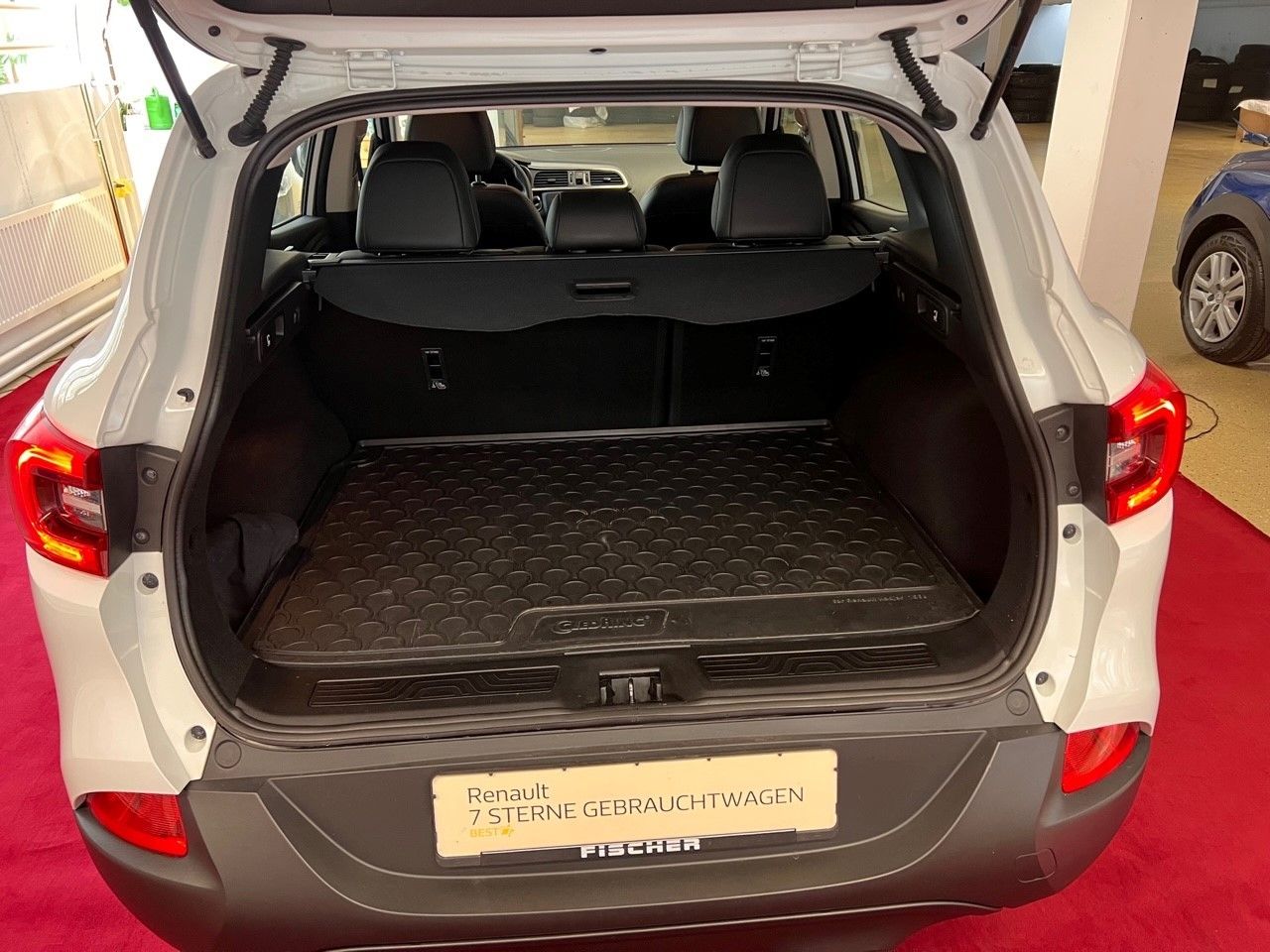 Fahrzeugabbildung Renault Kadjar Limited TCe 130 Allwetterreifen