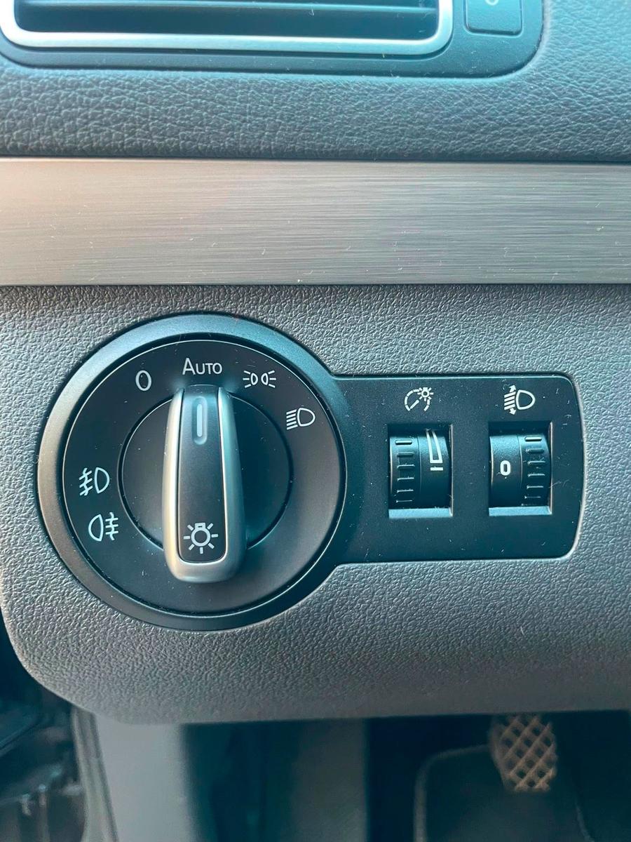 Volkswagen Touran 2015 — photo 7