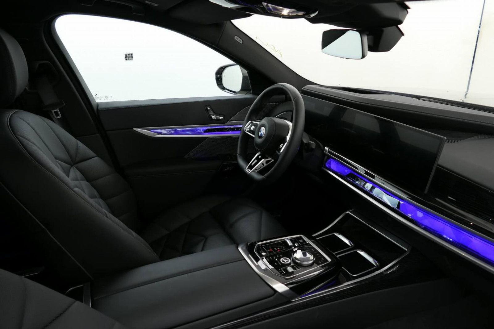 Fahrzeugabbildung BMW 740d xDrive M Sport Sky-Lounge AHK Standheizung
