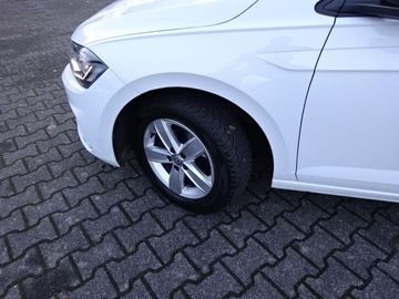 Fotografie 3 des VW Polo 1.0 TSI Highline *Navi*el.Sp.ankl.*ACC*Clim