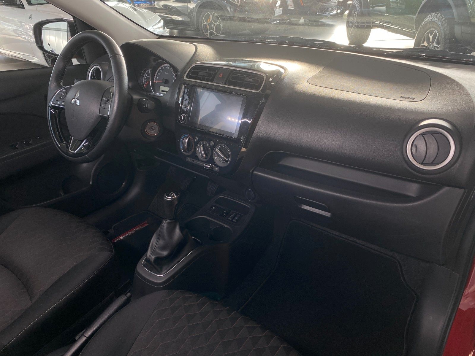 Fahrzeugabbildung Mitsubishi Space Star 1,2 Select Plus + Kamera Tempomat Top