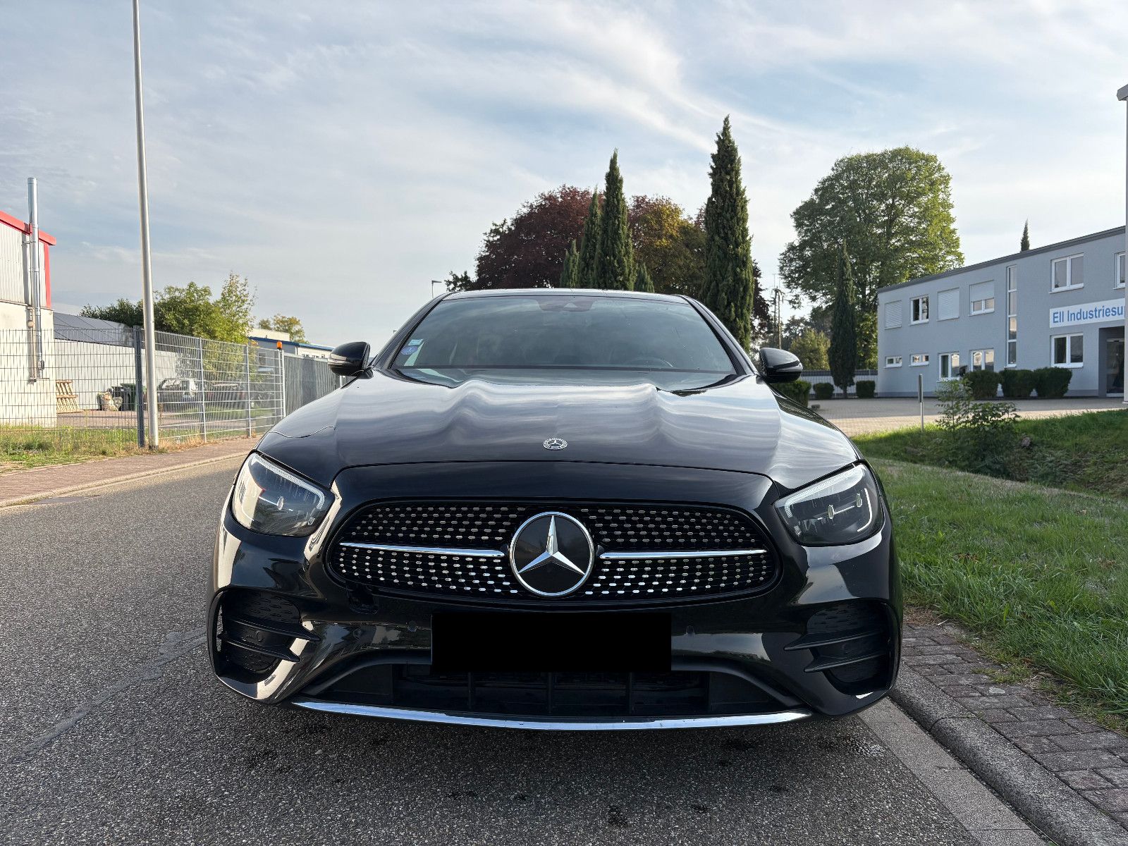 Mercedes-Benz E 300 de AMG Pano Keyless-Go Kamera 360°C SHZ imagem 3