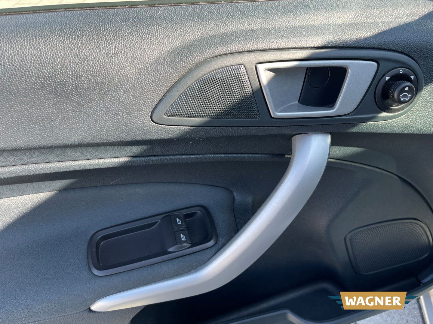 Fahrzeugabbildung Ford Fiesta Trend 1.25 Klimaanlage Sitzheizung