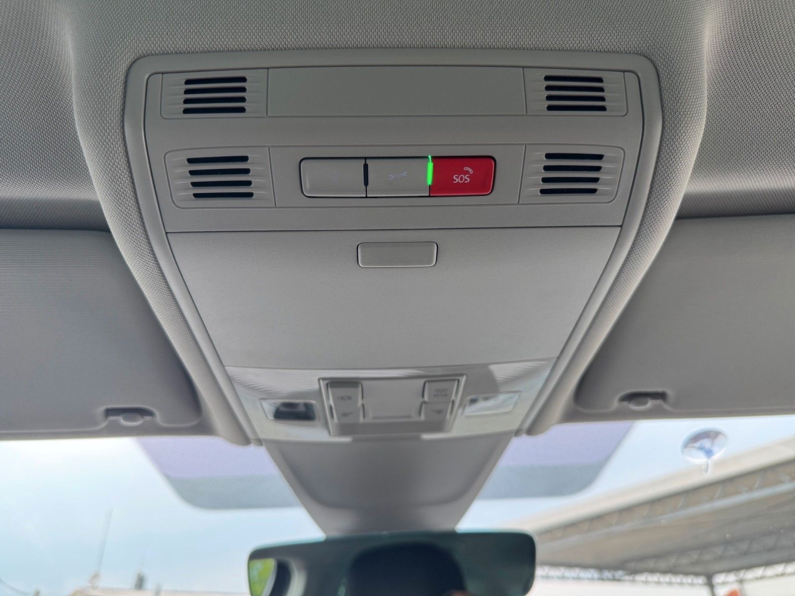 Fahrzeugabbildung Volkswagen Tiguan Life ACTIVE 1.5 TSI