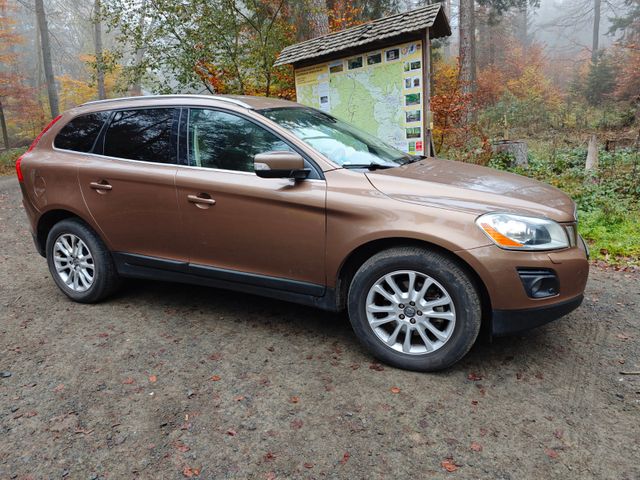 Volvo XC60 2.4D DRIVe Summum, TÜV neu