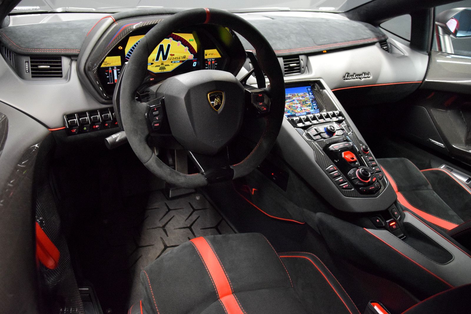 Fahrzeugabbildung Lamborghini Aventador LP 750-4 SV Superveloce Lift Carbon