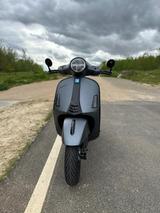 Piaggio Vespa 125 GTS - Piaggio Motorräder in Köln