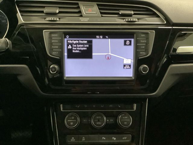 Touran Highline 2,0 TDI 110 kW DSG  LED, AZV, Na