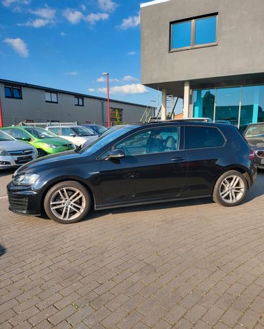 Volkswagen Golf VII Lim. GTD BMT Bi-Xenon Navi