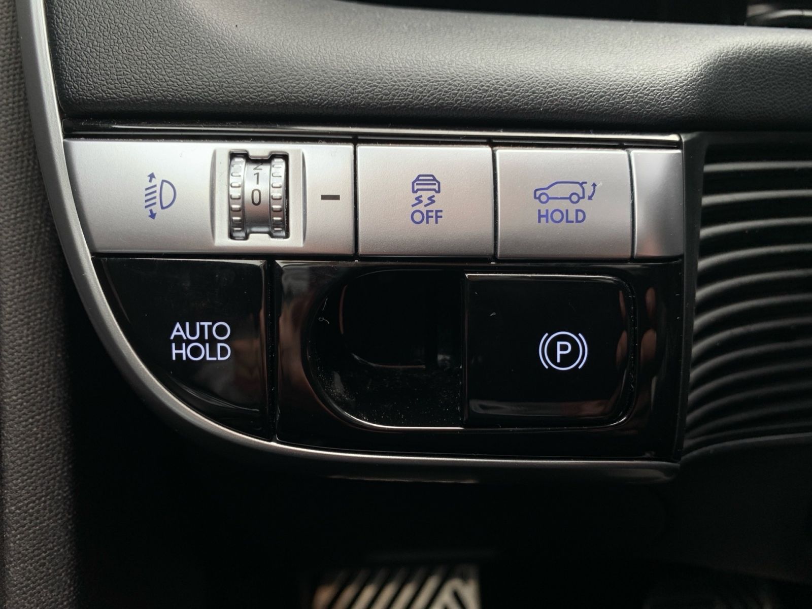 Fahrzeugabbildung Hyundai IONIQ 5 Uniq 72,6 kWh AHK 4WD Relax Solar