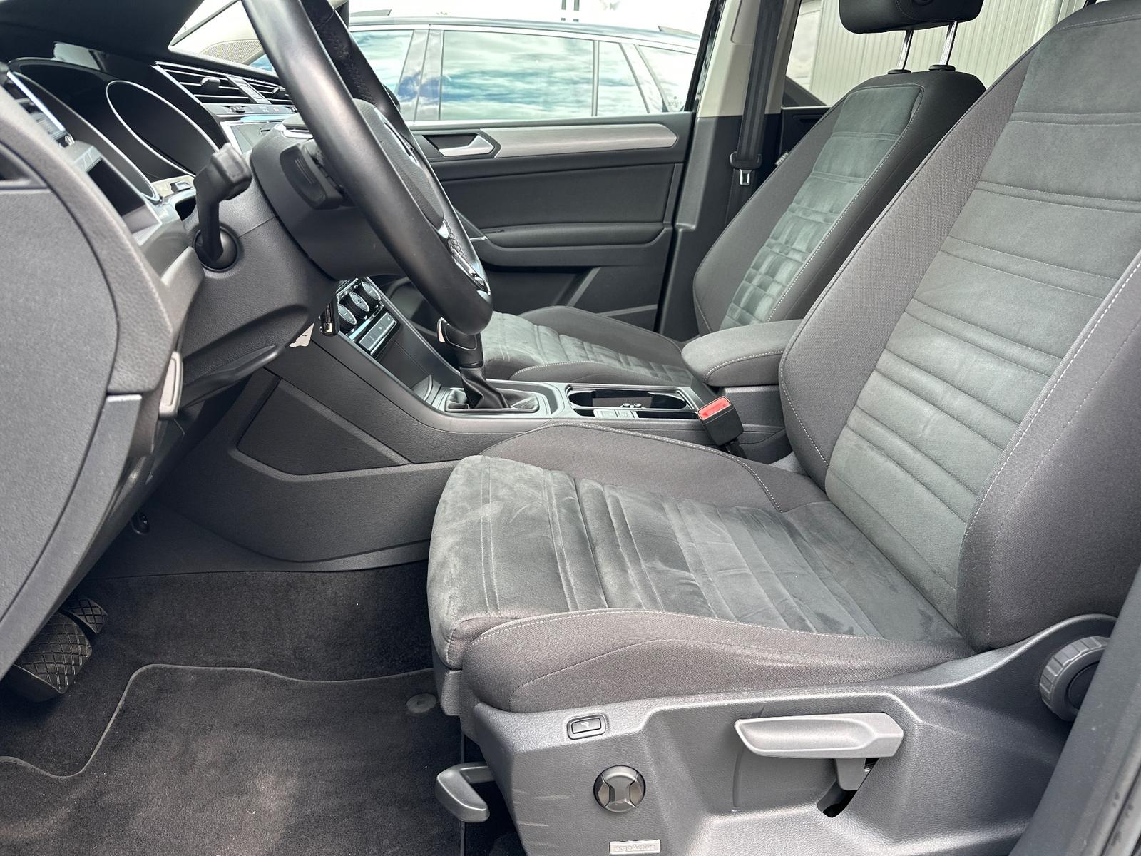 Volkswagen Touran 2.0 TDI DSG Comfortline NAV+ACC+KAMERA+PP, миниатюра 12