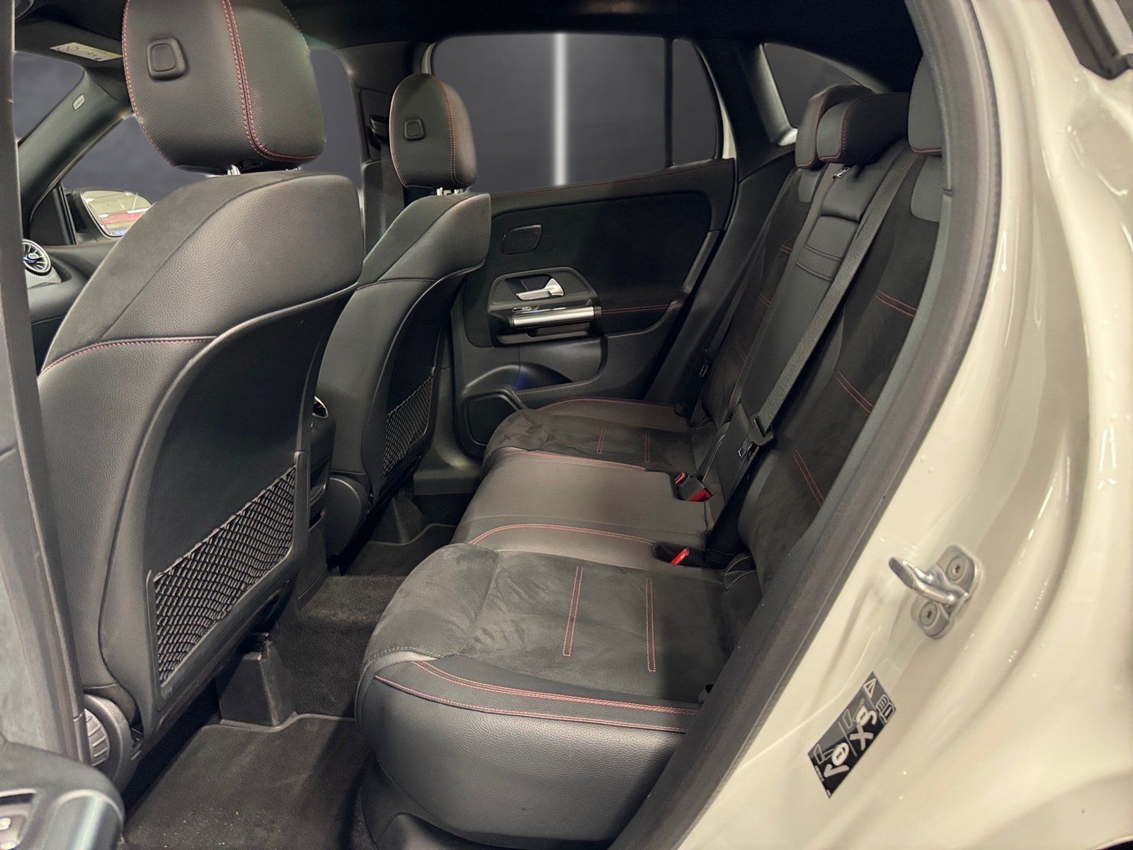 Fahrzeugabbildung Mercedes-Benz GLA 220 d 4M Premium*Pano*Totwink*360*Multibeam*