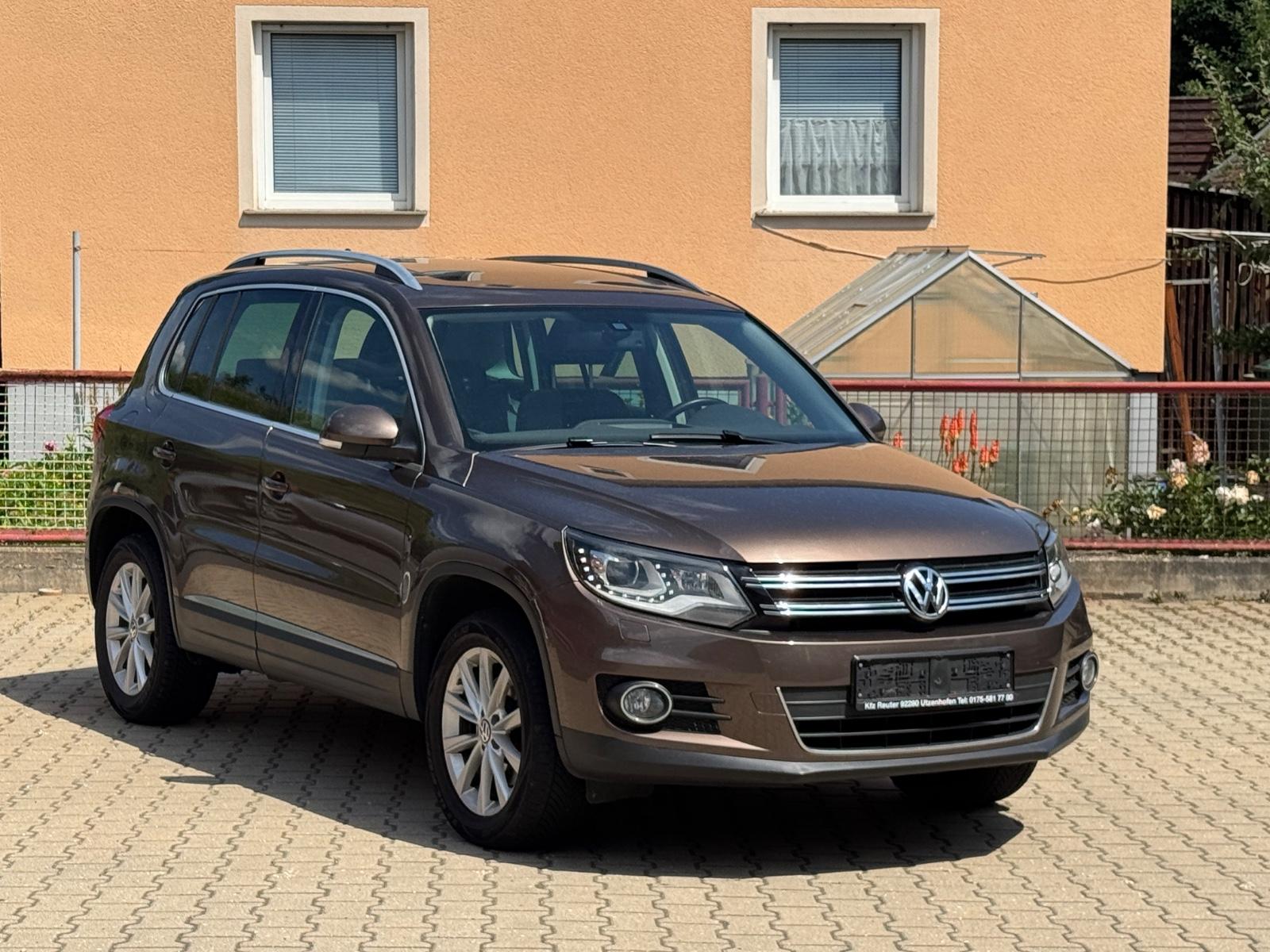 Volkswagen Tiguan Sport & Style 4Motion Navi Xenon LED AHK
