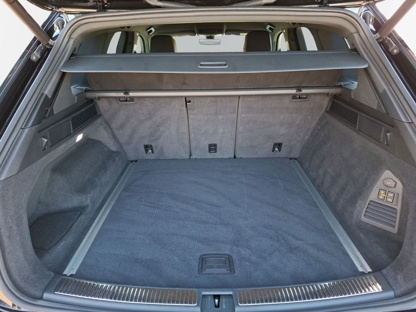 Touareg 3.0 TDI Elegance 4M *AHK*KAMERA*