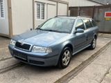 Skoda Octavia Combi Tour - Skoda Octavia aus 2008: Tour