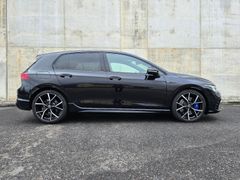 VW Golf VIII R 4Motion Matrix DAB Harman-Kardon