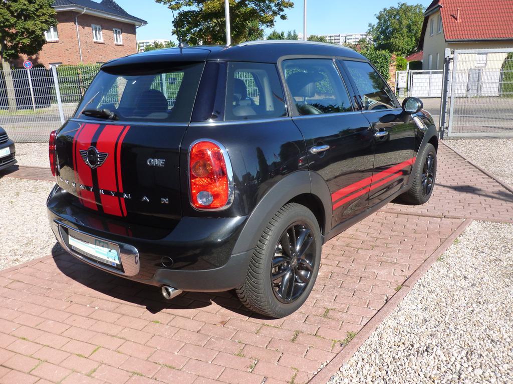 MINI One Countryman