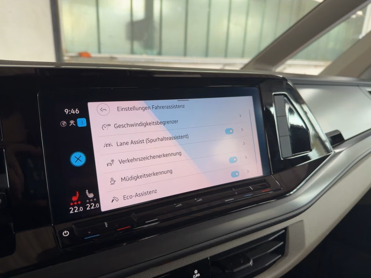 Volkswagen Multivan 7SITZER+MATRIX+APP+AHK+VIRT+LED+NAVI+PD