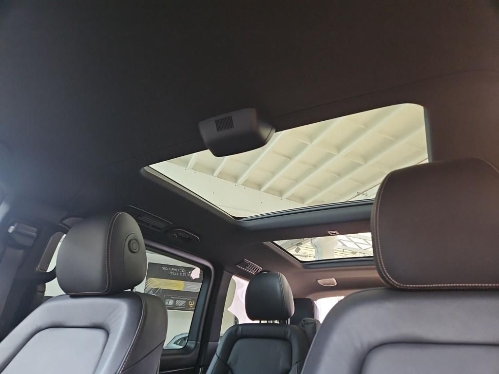 Fahrzeugabbildung Mercedes-Benz EQV 300 AVG lang 7Sitze AIRMATIC Pano Sound 360°