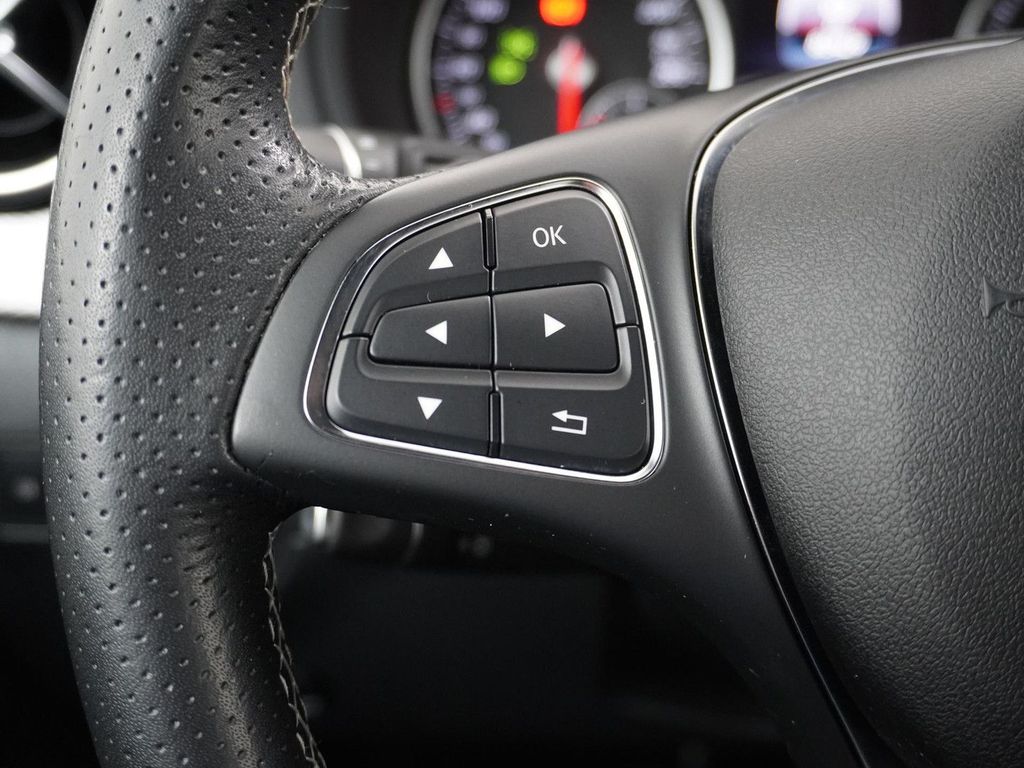 Mercedes-Benz B 180 Ambition Facelift Urban navi kamera AHK au