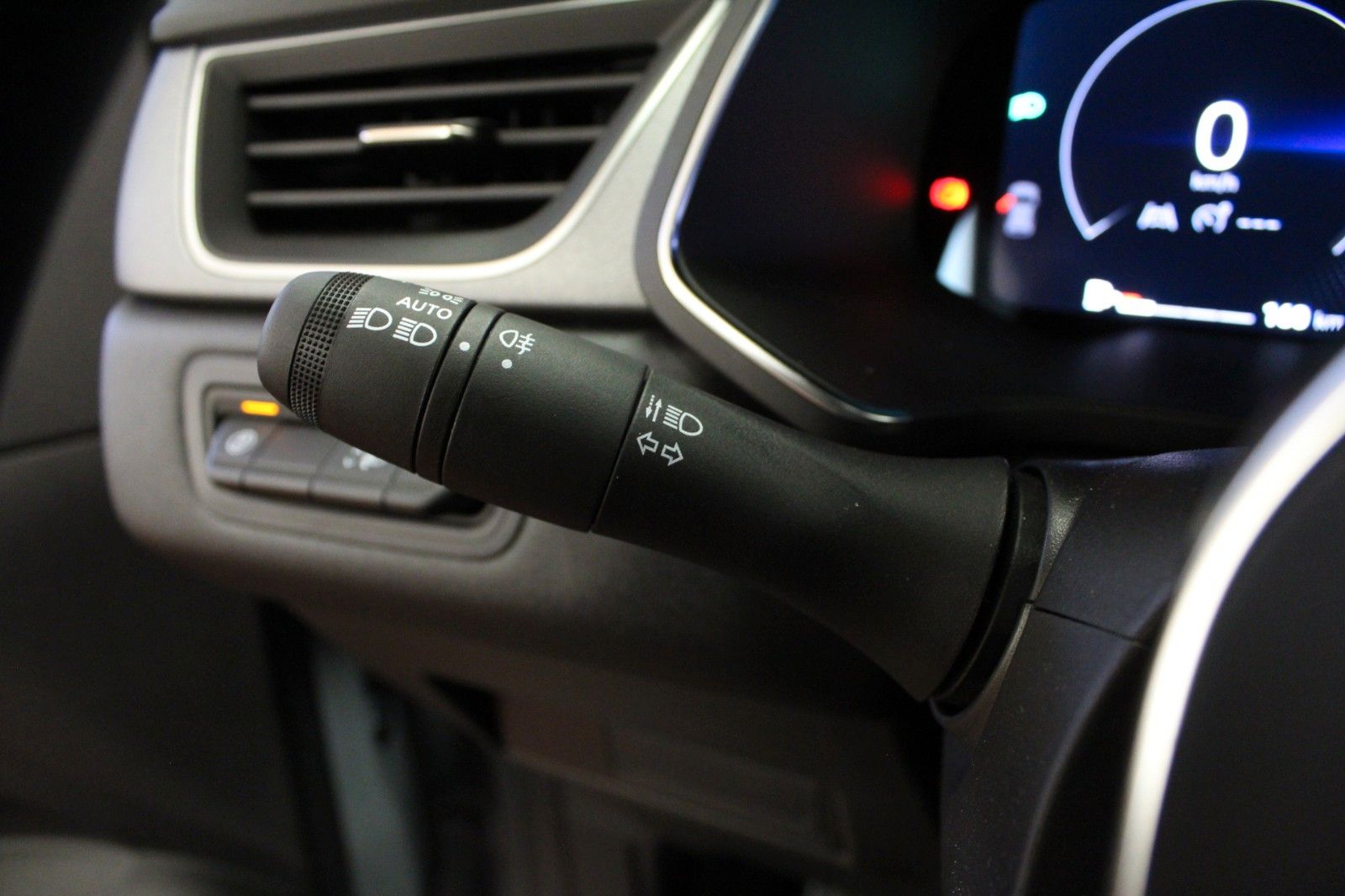 Fahrzeugabbildung Renault Captur Mild Hybrid 140 Techno*Winterpaket*