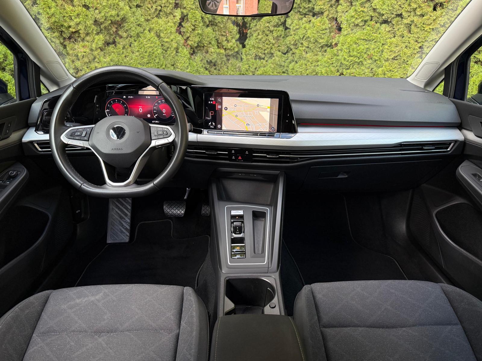 Volkswagen Golf 1.0 eTSI Limo Life LED+NAVI+ACC+SHZ+CARPLAY, миниатюра 13