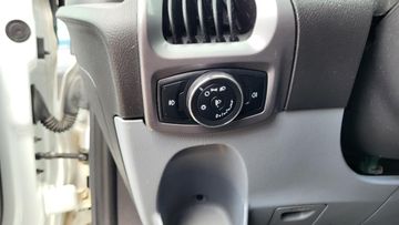 Fahrzeugabbildung Ford Transit/Tourneo Custom Kombi 310 L1 Trend