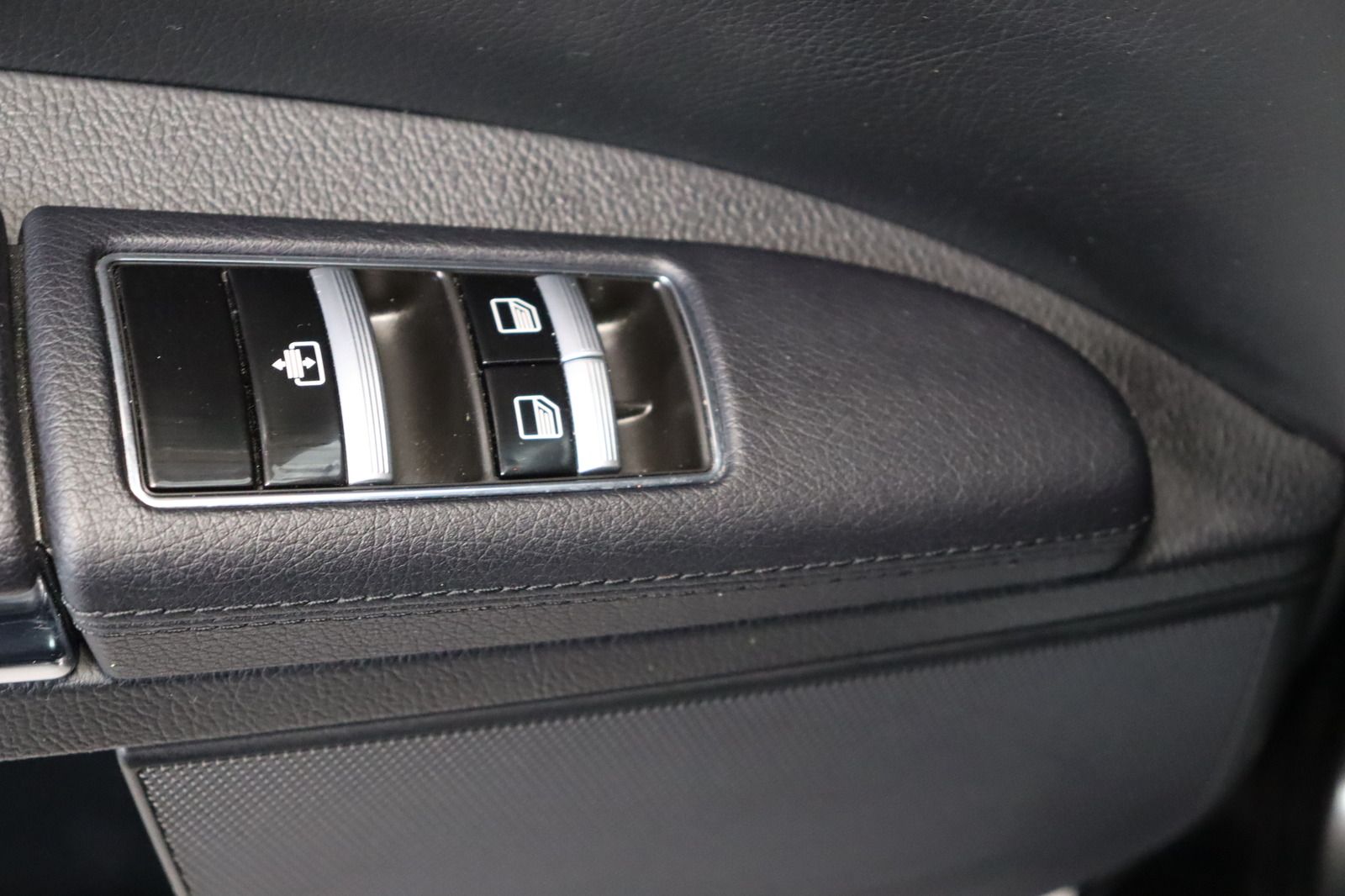 Fahrzeugabbildung Mercedes-Benz S 350 BlueTEC 4MATIC  * DIS * Nachtsicht * AHK