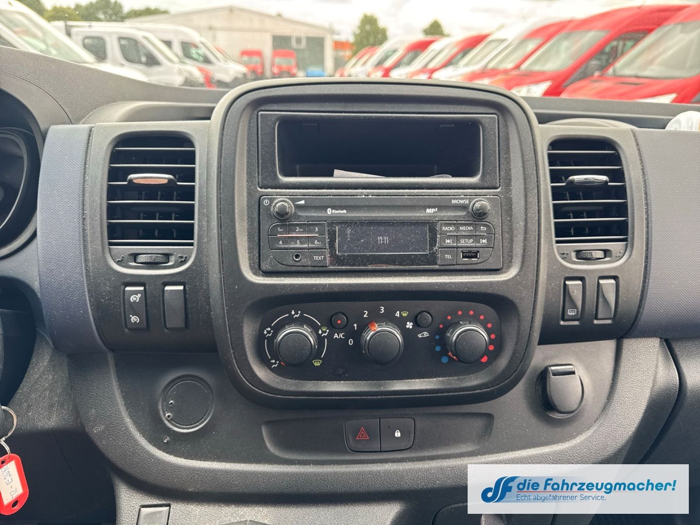 Fahrzeugabbildung Opel Vivaro B Kombi Combi 9Si. L1H1 2,7t *2672 *EXPOR