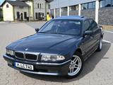 BMW 740i A M eSSD Navi Leder Individual 8Zyl. HiFi - BMW 7er Reihe: 8