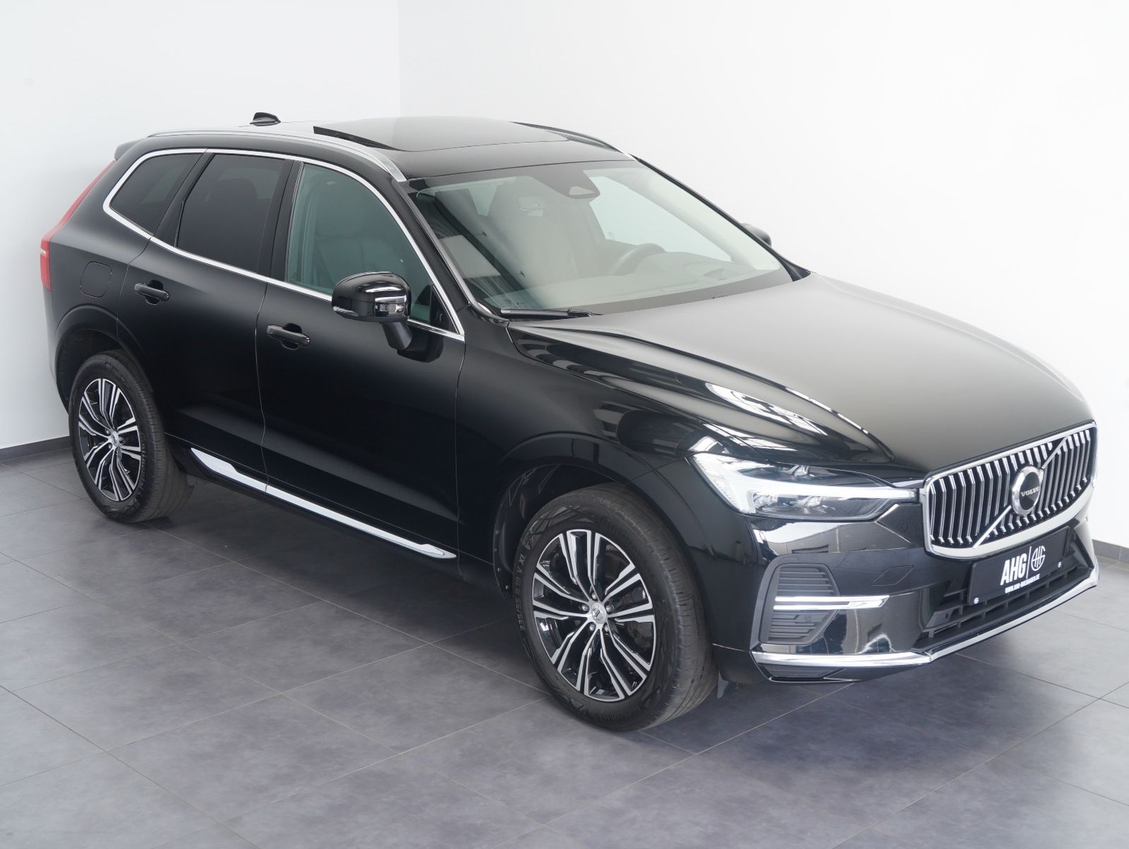 Fahrzeugabbildung Volvo XC60 B4 D AWD Inscription LED/GOOGLE/PANO/AHK