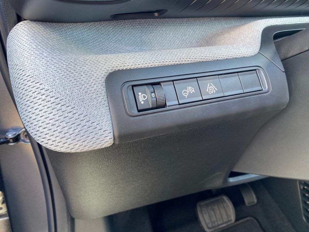 Fahrzeugabbildung Citroën C3 Aircross Hybrid Automatik 145 MAX *Winterpak*