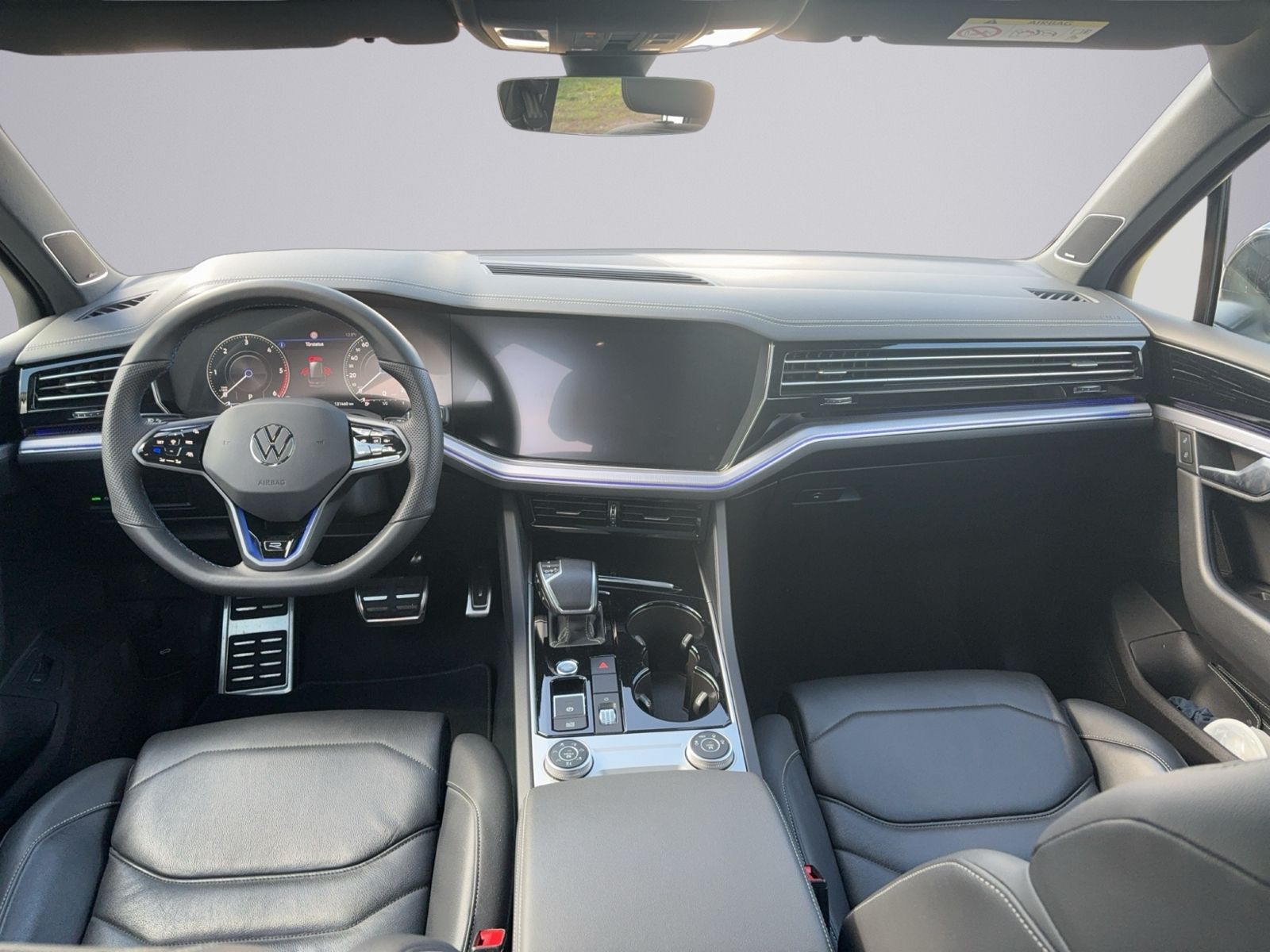 Touareg 3.0 V6 TDI R-Line PANO,STHZ,RFK.