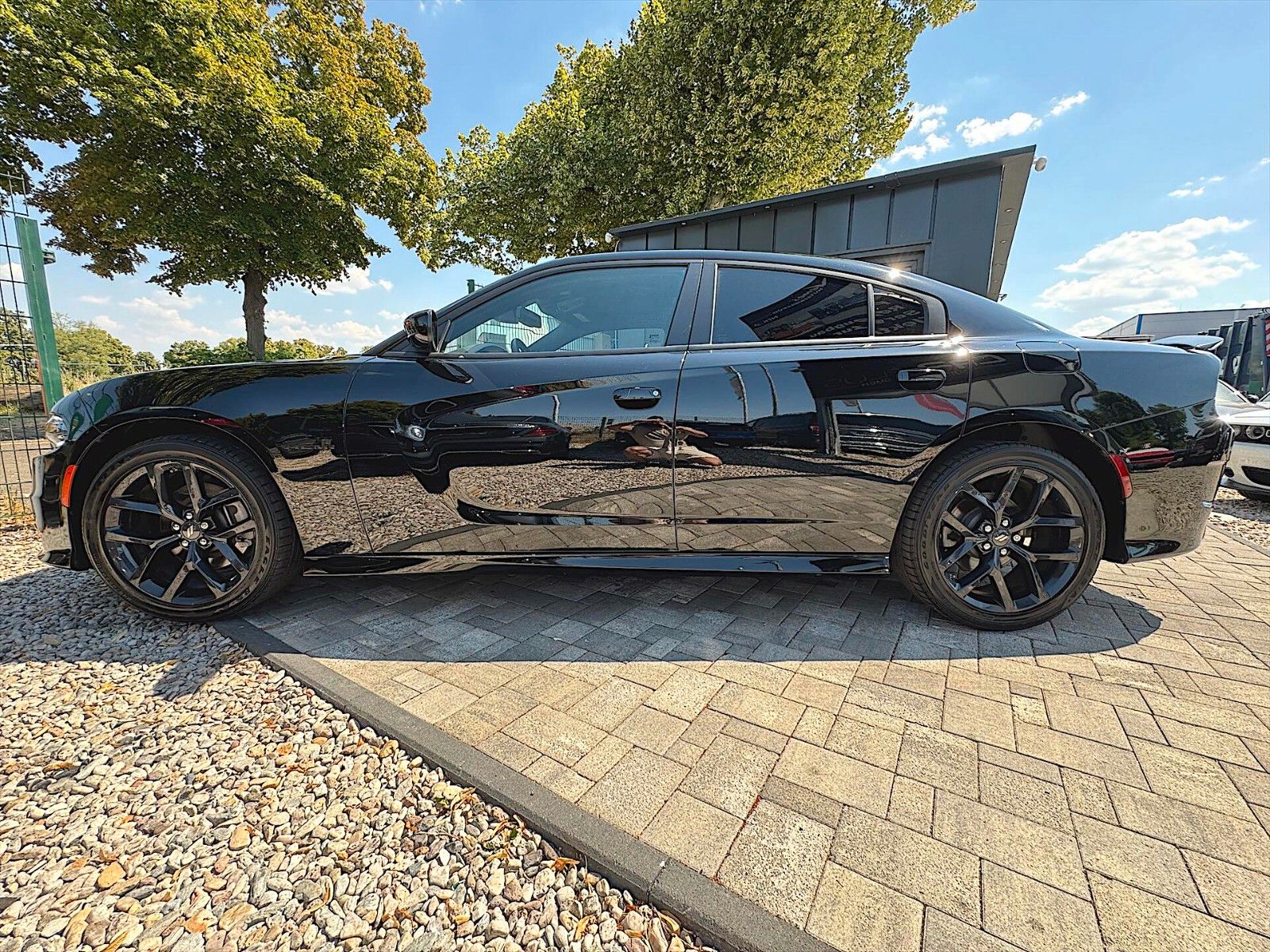 Fahrzeugabbildung Dodge Charger 5.7 V8 HEMI SRT R/T BLACK Performance