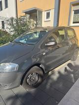 Volkswagen Fox 1,2 Standard - Volkswagen Fox Standard mit Benzin-Antrieb