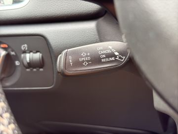 Audi Q3 2.0TDI quattro S-Line*PANO*LED*NAVI*KAMERA