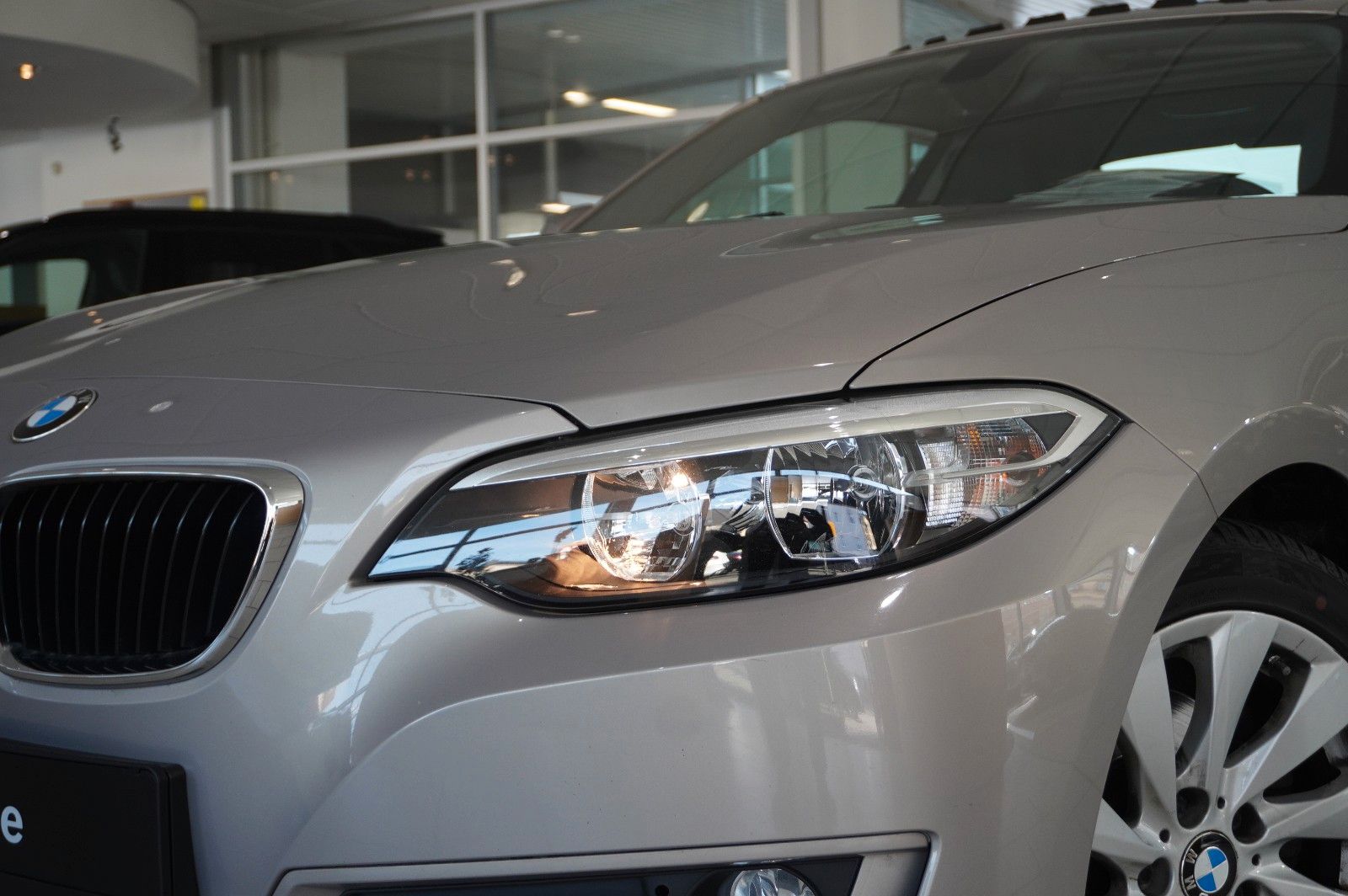Fahrzeugabbildung BMW 220i COUPE SPORT LEDER/SHZ/PDC/USB/SCHIEBEDACH