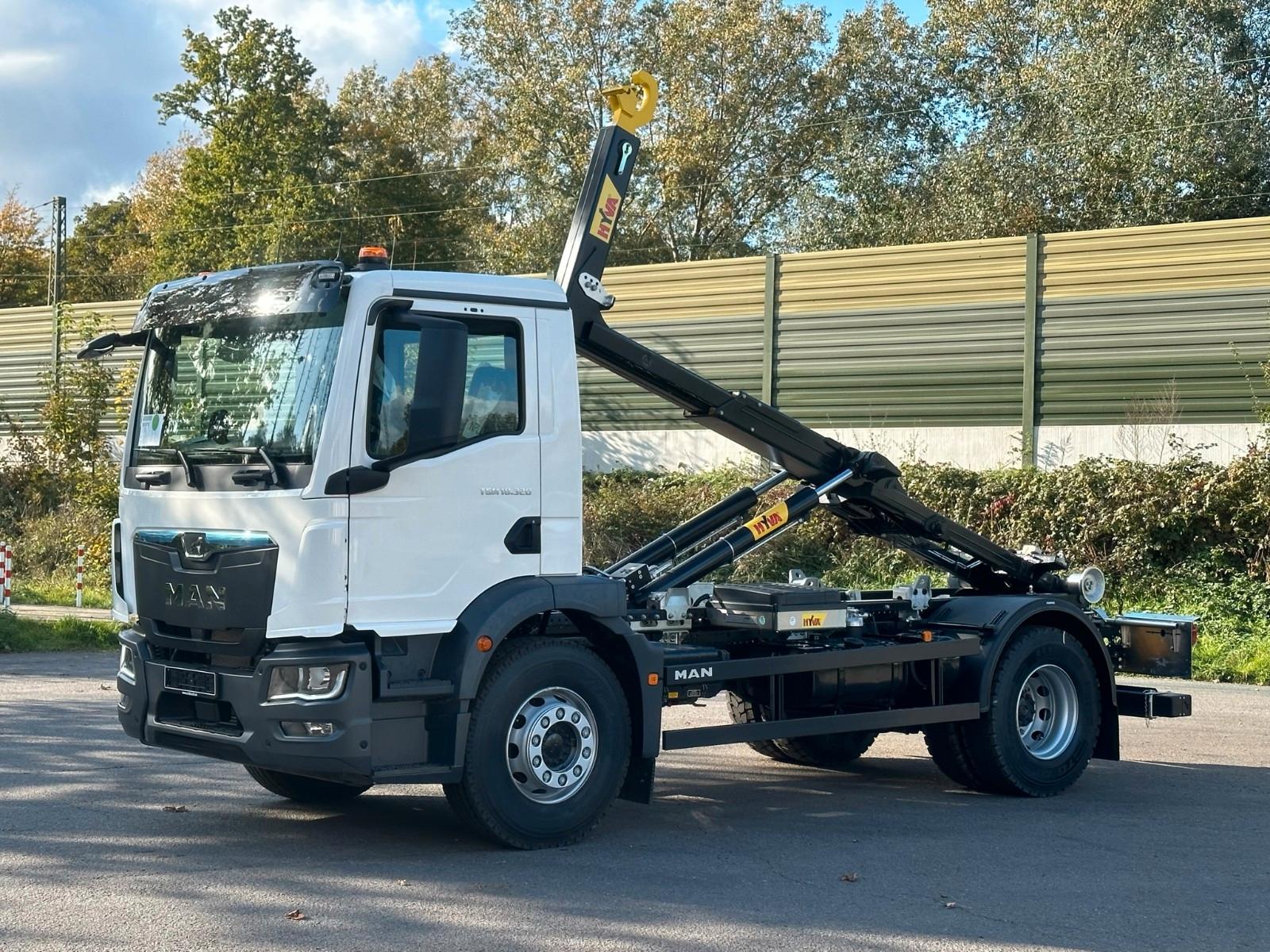 MAN TGM 18.320 4x2 Euro 6e Hyva 12-45