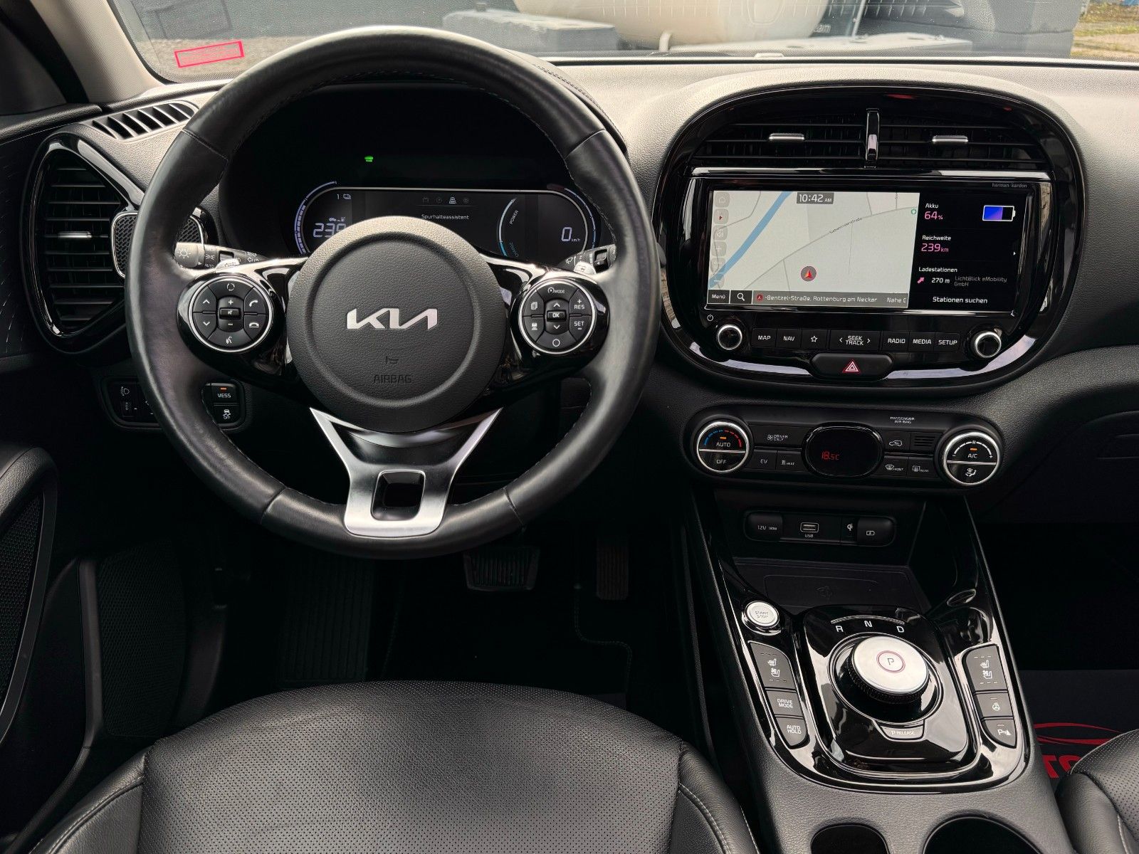 Fahrzeugabbildung Kia e-Soul Spirit Pano CarPlay H&K CAM ACC SHZ SBL