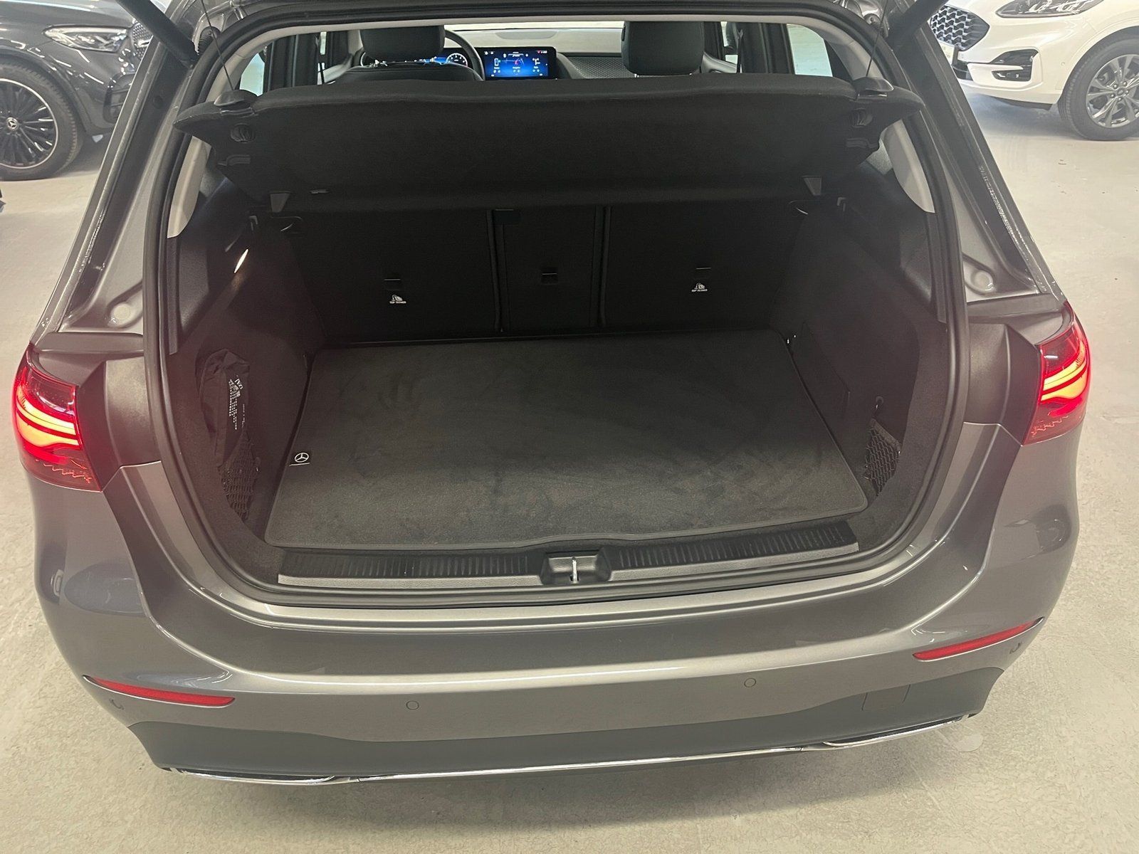Fahrzeugabbildung Mercedes-Benz B 200 Progressive*Distronic*Totwinkel*MulitBeam*