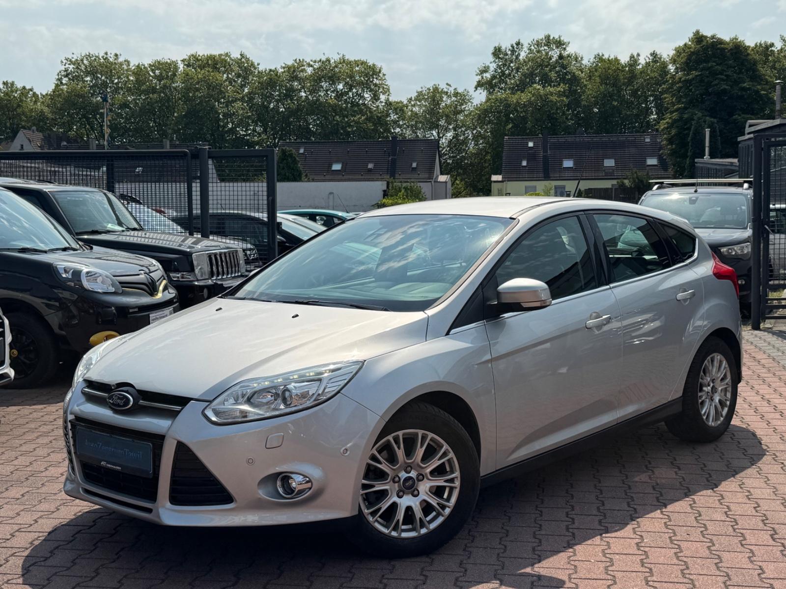 Ford Focus Lim. 2.0 Titanium*AUTOMATIK*RFK*TÜV 07/28*