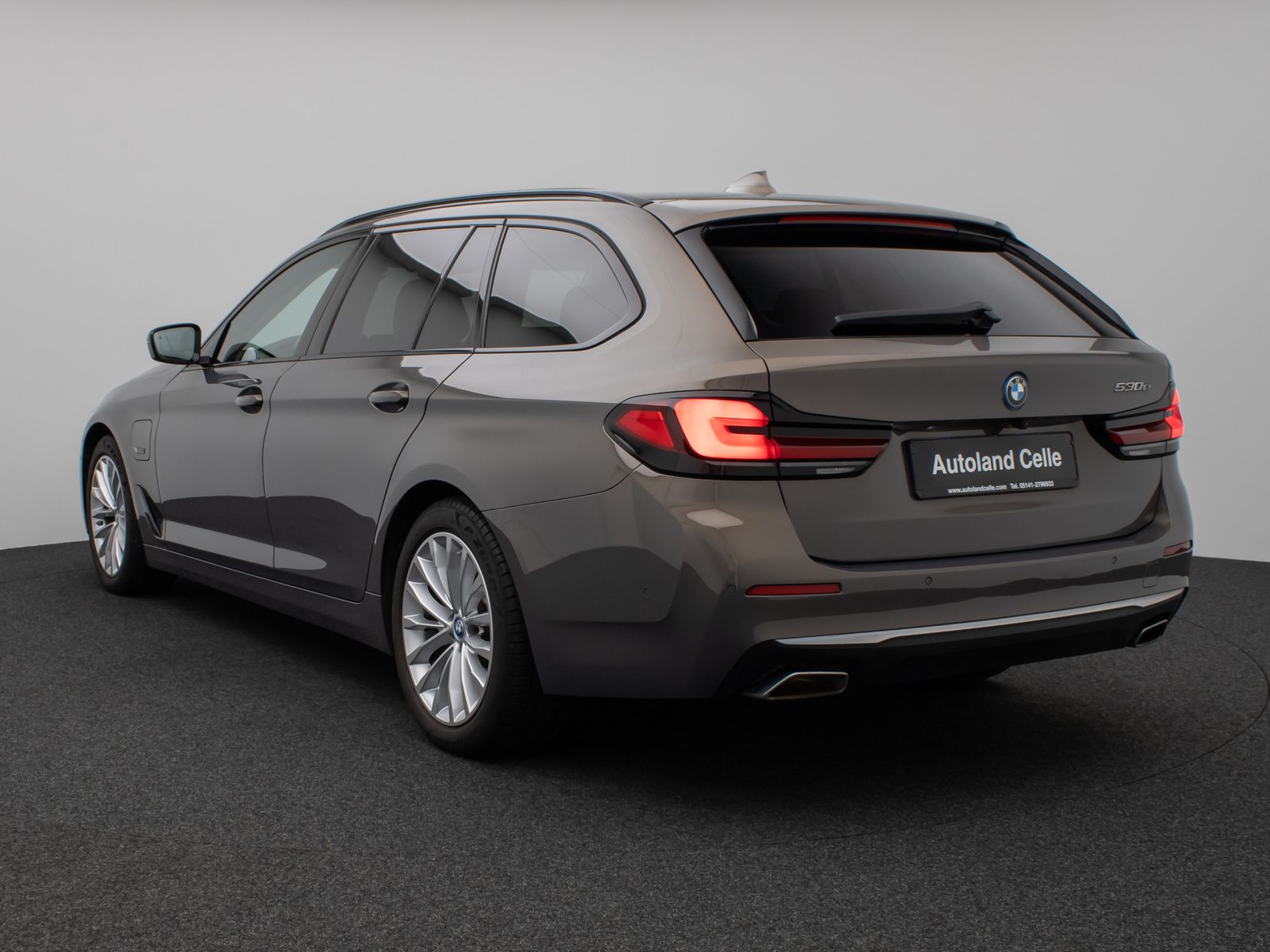 Fahrzeugabbildung BMW 530e Luxury Line Laser Kamera HUD DAB HiFi Sport