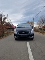 Hyundai H-1 Starex - Hyundai H-1 Starex: 8 Sitzer