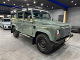 Land Rover Defender 110 2.2 TD4 Station Wagon S  - Land Rover Defender mit Diesel-Antrieb: Kombi